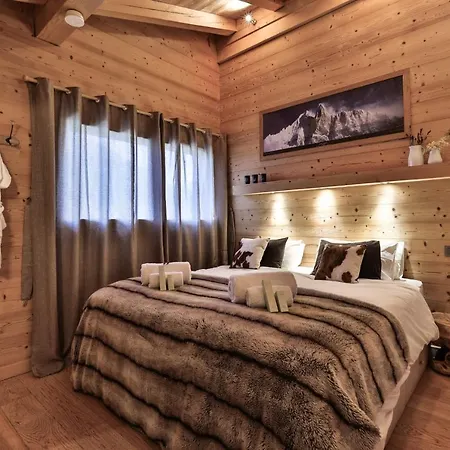 Chalet Arte 12px Hot Bath Sauna Les Houches