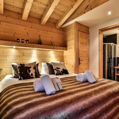 Chalet Arte 12px Hot Bath Sauna Les Houches