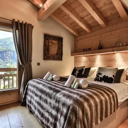 Chalet Arte 12px Hot Bath Sauna Les Houches